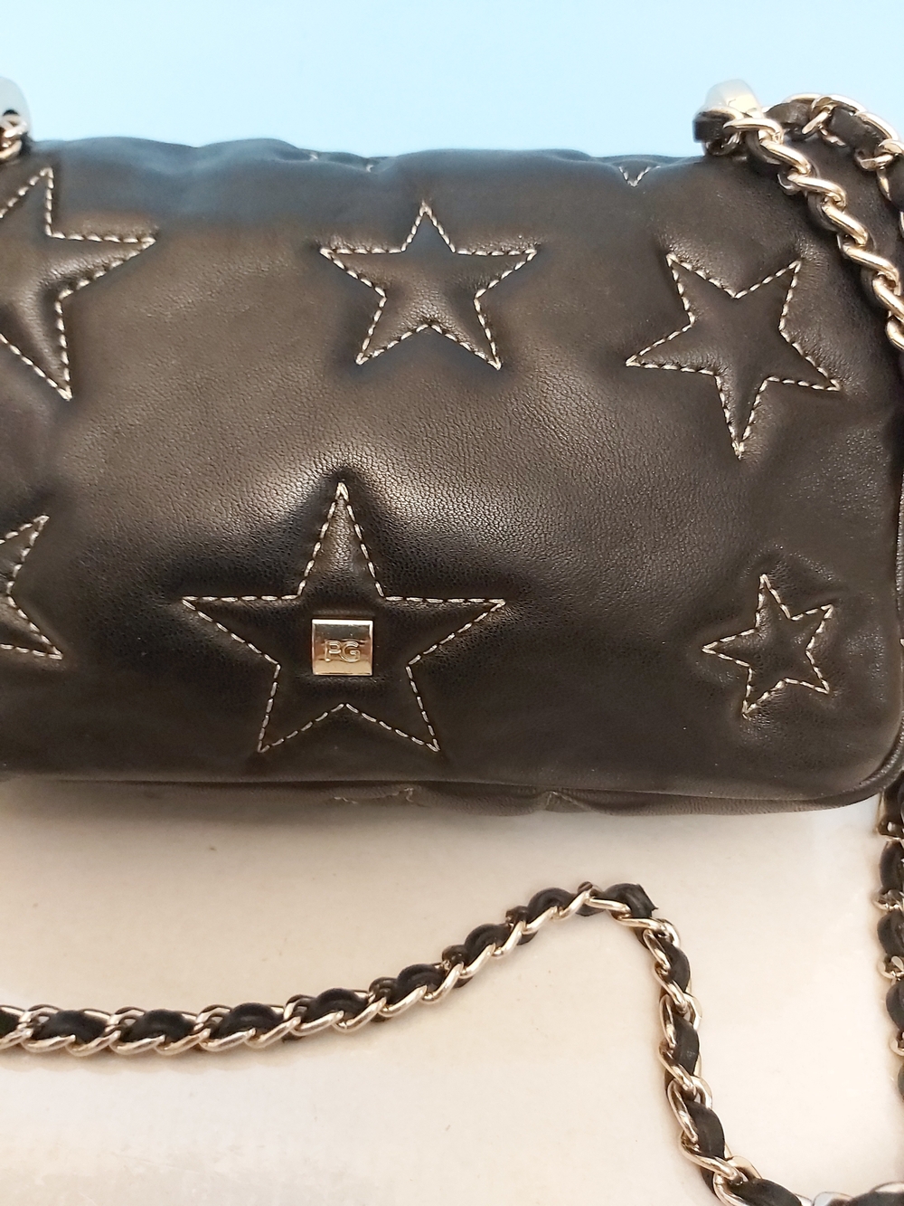 Black Star-Accent Quilted Leather Shoulder Bag with Gold Chain - Picture 6 of 16